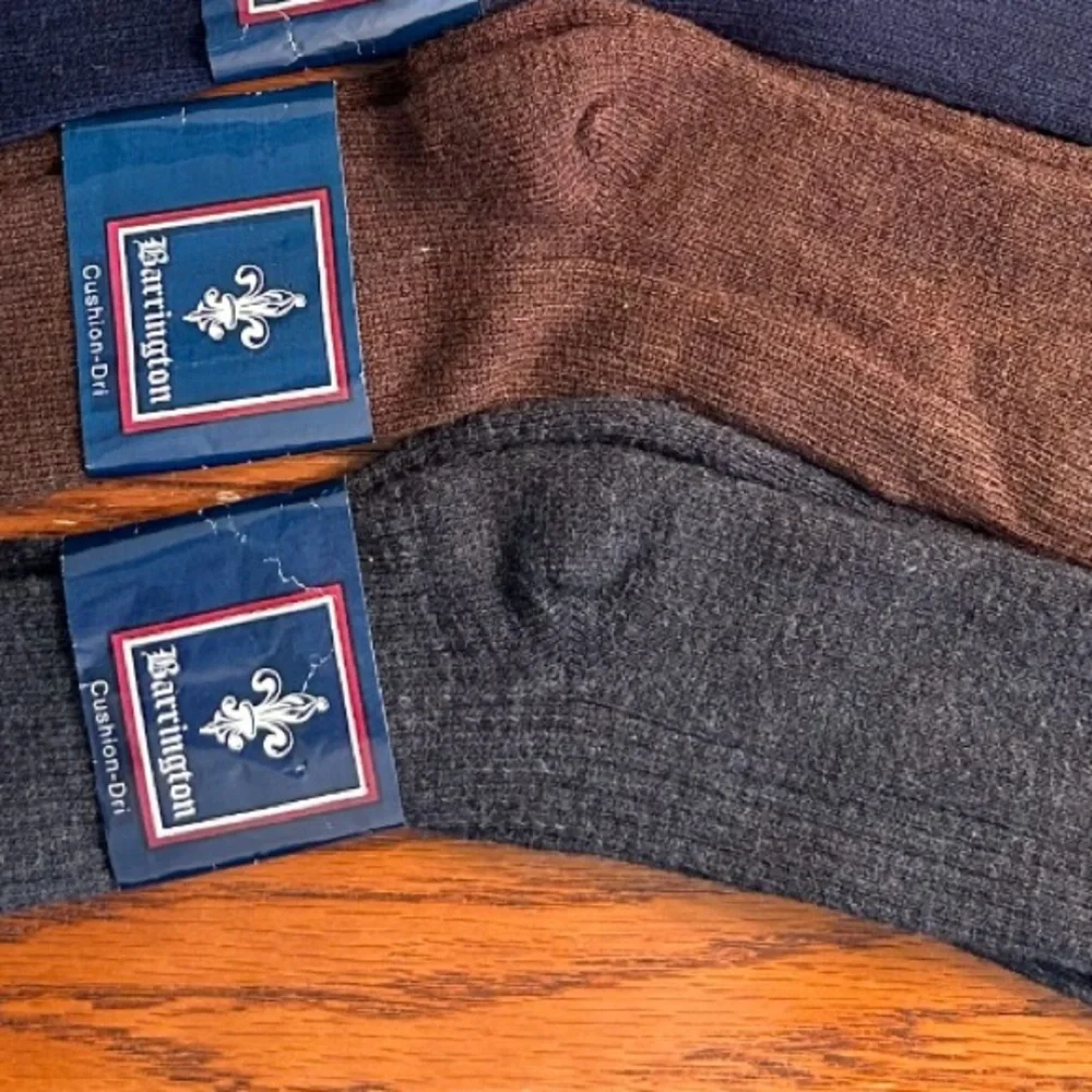 NWT two (2) VINTAGE SEARS BARRINGTON SOCKS with sock keeper snaps